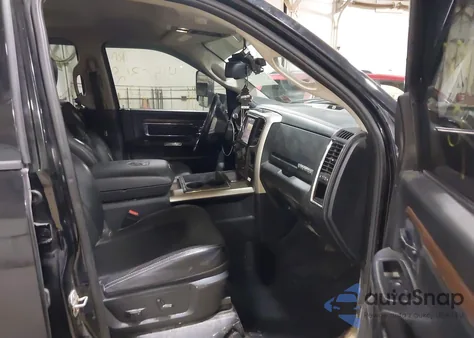 2014 Ram 2500 Laramie z USA, uszkodzony, nr VIN 3C6UR5FL4EG236649